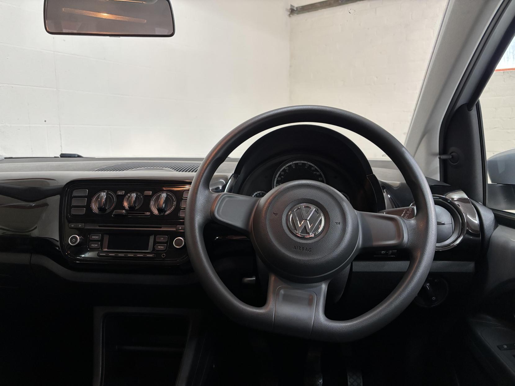 Volkswagen up! 1.0 Move up! Hatchback 5dr Petrol Manual Euro 5 (60 ps)