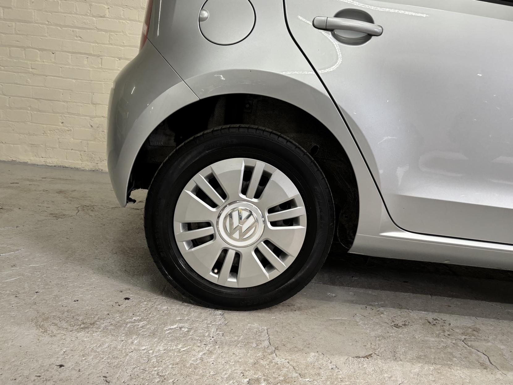 Volkswagen up! 1.0 Move up! Hatchback 5dr Petrol Manual Euro 5 (60 ps)