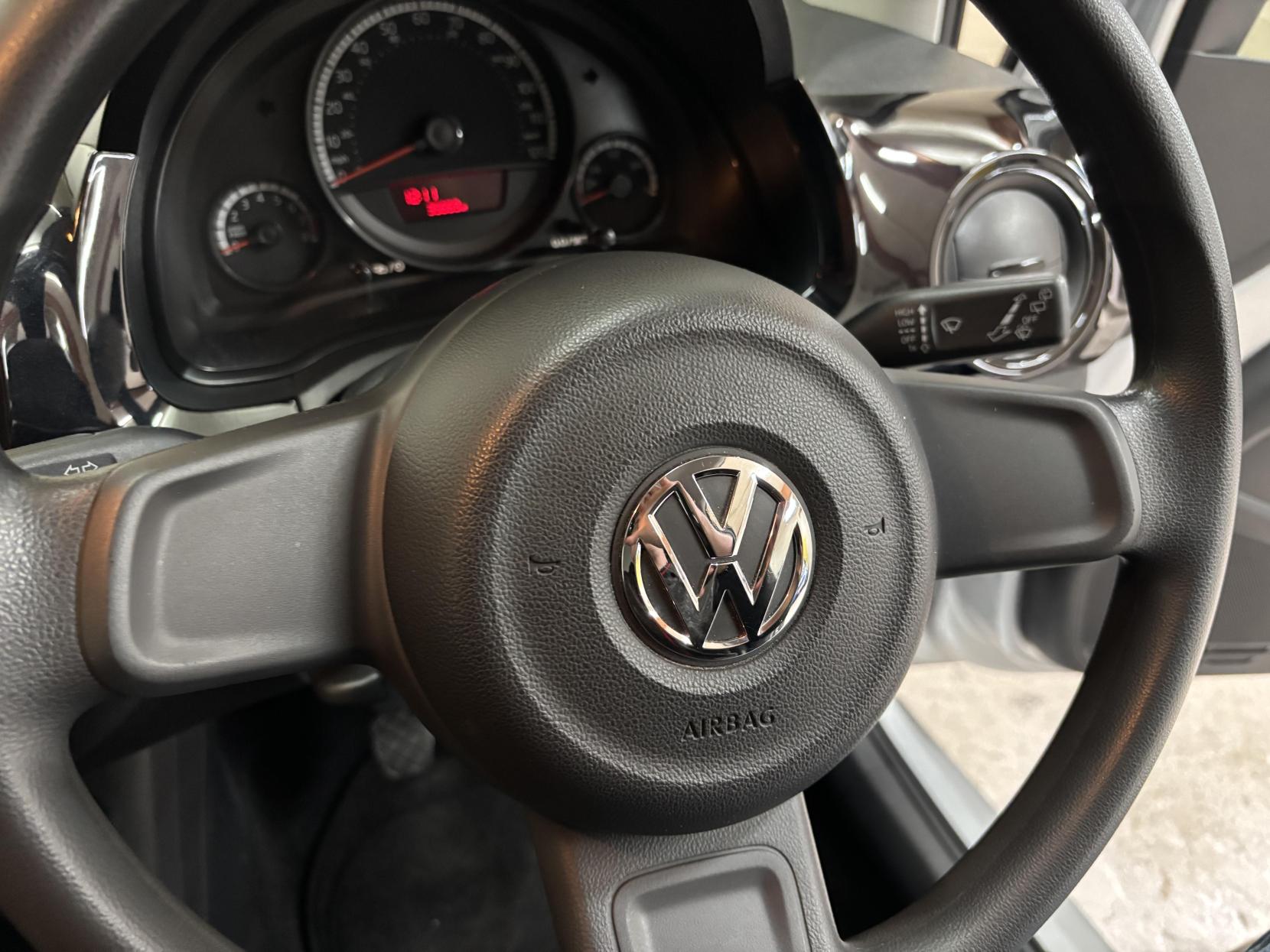 Volkswagen up! 1.0 Move up! Hatchback 5dr Petrol Manual Euro 5 (60 ps)