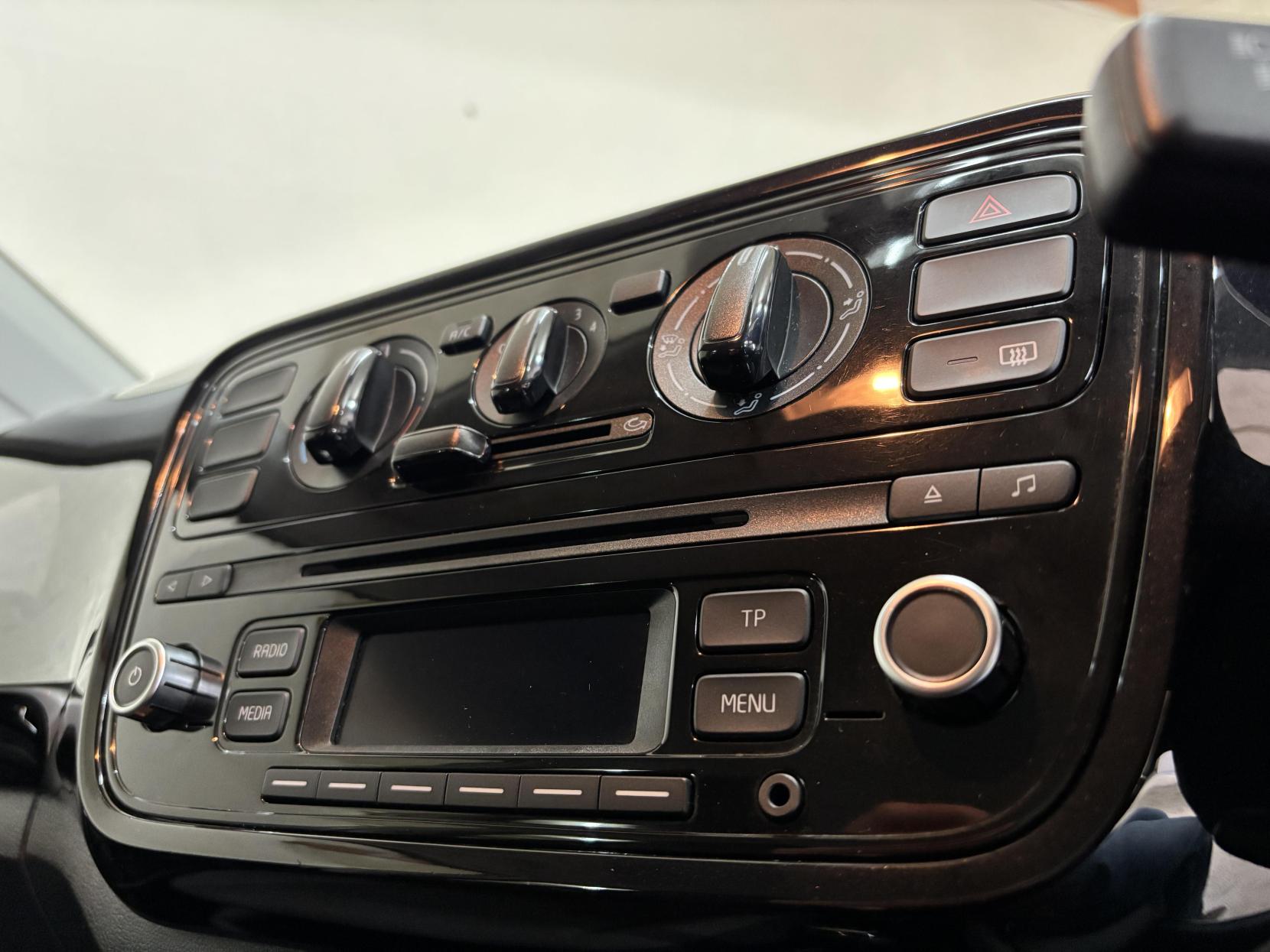 Volkswagen up! 1.0 Move up! Hatchback 5dr Petrol Manual Euro 5 (60 ps)