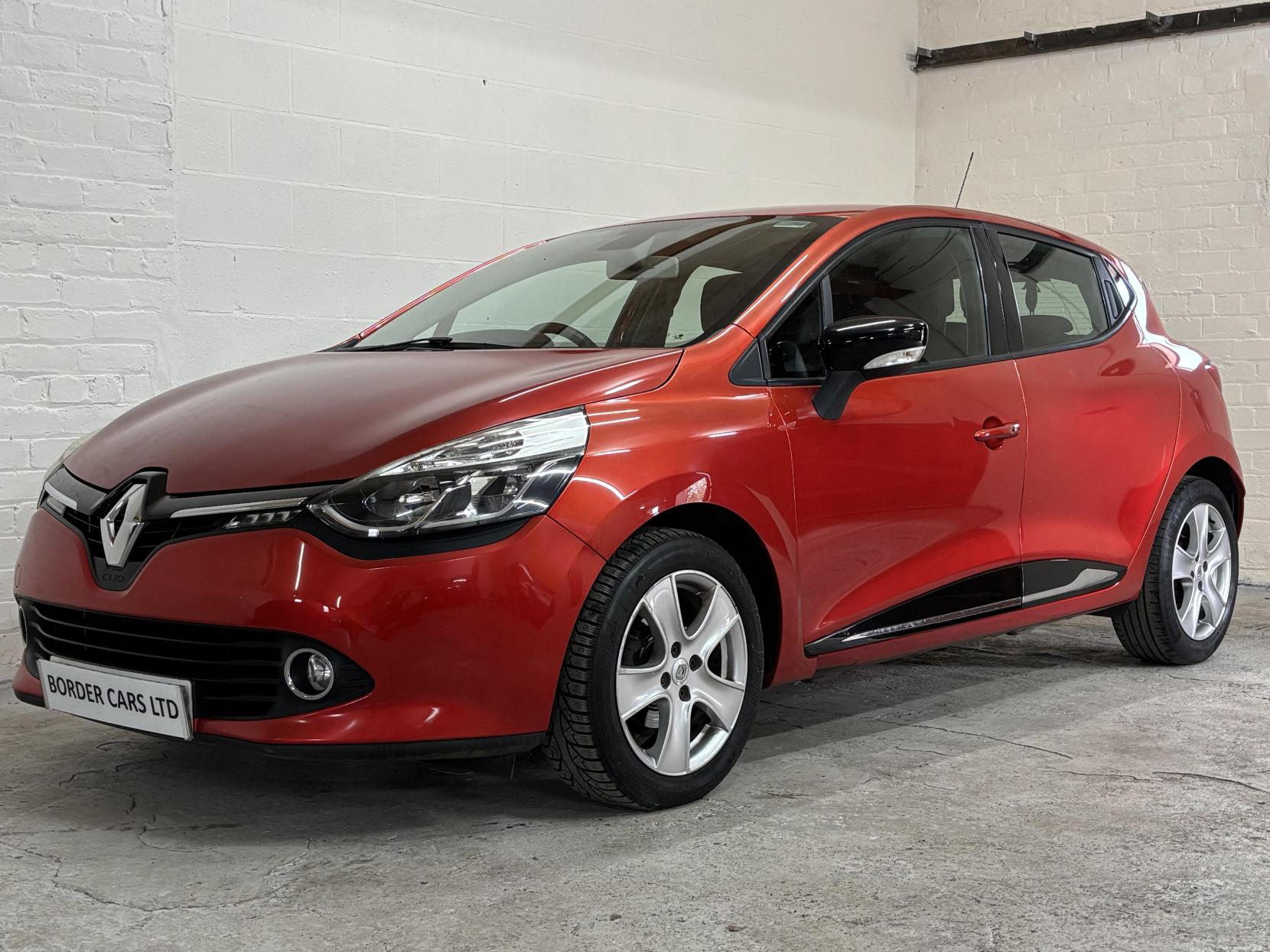 Renault Clio 0.9 TCe Dynamique MediaNav Hatchback 5dr Petrol Manual Euro 5 (s/s) (90 ps)