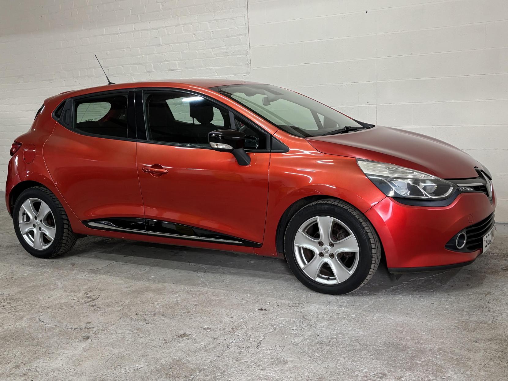 Renault Clio 0.9 TCe Dynamique MediaNav Hatchback 5dr Petrol Manual Euro 5 (s/s) (90 ps)