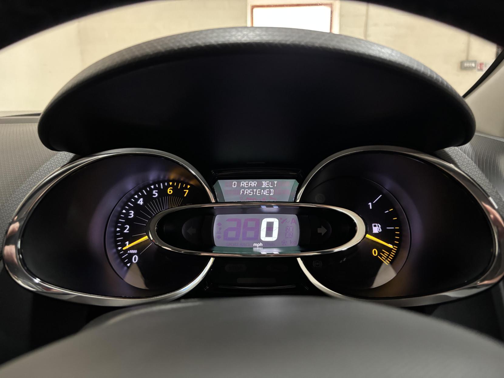 Renault Clio 0.9 TCe Dynamique MediaNav Hatchback 5dr Petrol Manual Euro 5 (s/s) (90 ps)