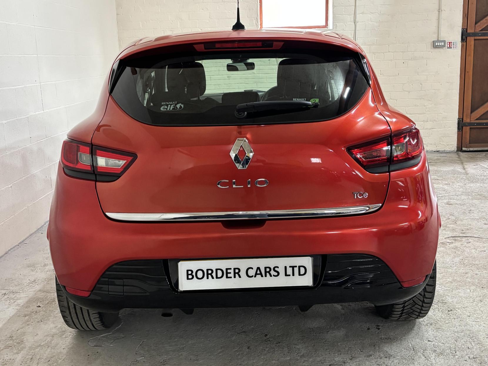 Renault Clio 0.9 TCe Dynamique MediaNav Hatchback 5dr Petrol Manual Euro 5 (s/s) (90 ps)