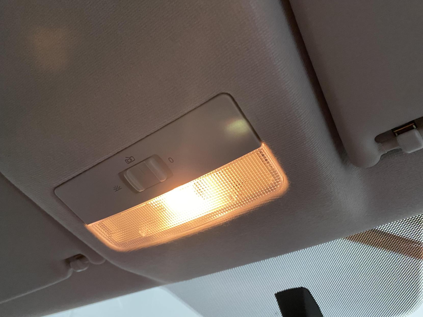 Volkswagen up! 1.0 High up! Hatchback 5dr Petrol Manual Euro 5 (75 ps)