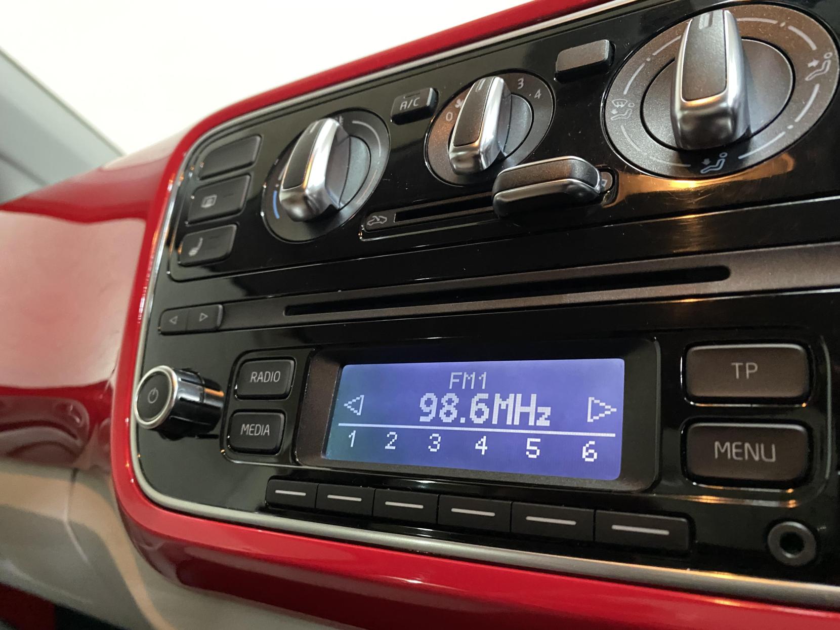 Volkswagen up! 1.0 High up! Hatchback 5dr Petrol Manual Euro 5 (75 ps)