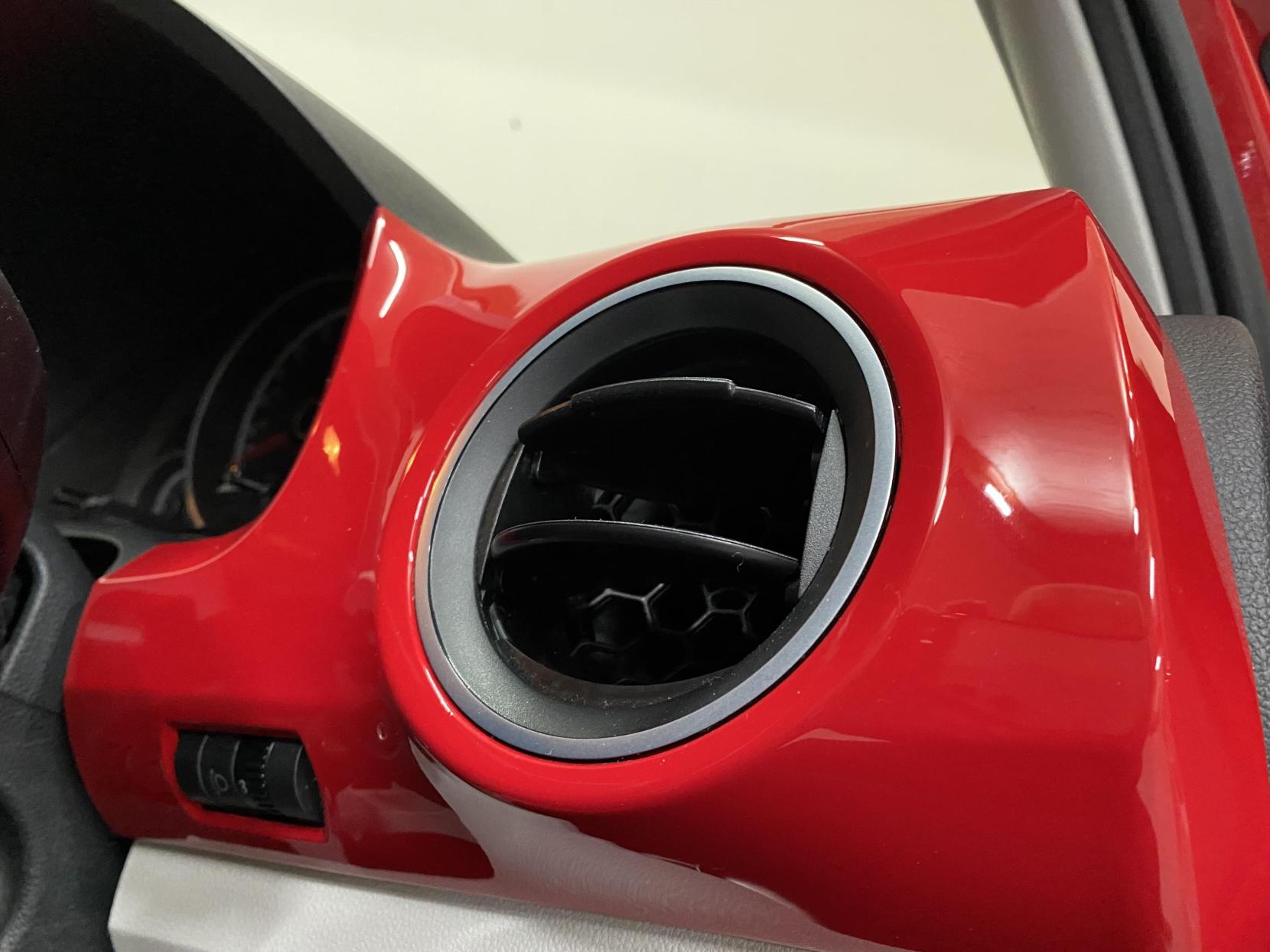 Volkswagen up! 1.0 High up! Hatchback 5dr Petrol Manual Euro 5 (75 ps)