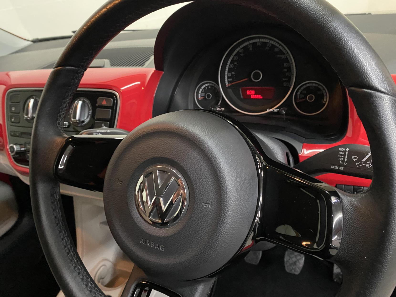 Volkswagen up! 1.0 High up! Hatchback 5dr Petrol Manual Euro 5 (75 ps)