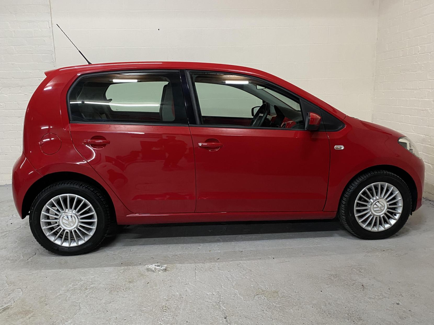 Volkswagen up! 1.0 High up! Hatchback 5dr Petrol Manual Euro 5 (75 ps)