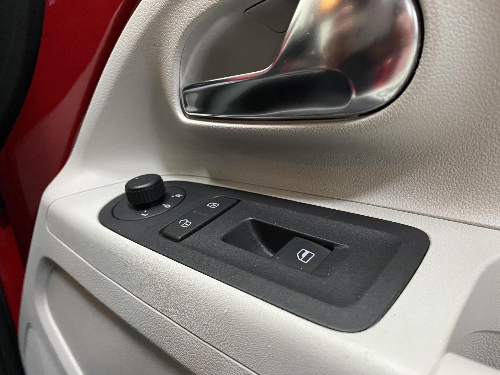 Volkswagen up! 1.0 High up! Hatchback 5dr Petrol Manual Euro 5 (75 ps)