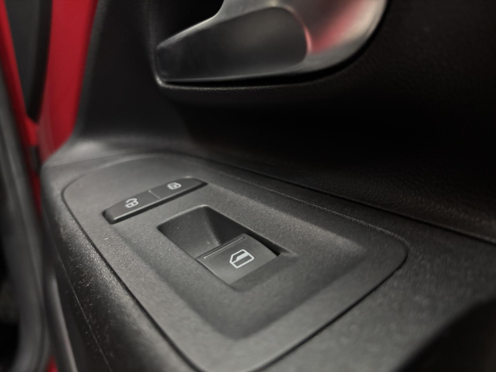 Volkswagen up! 1.0 Move up! Hatchback 3dr Petrol Manual Euro 5 (60 ps)