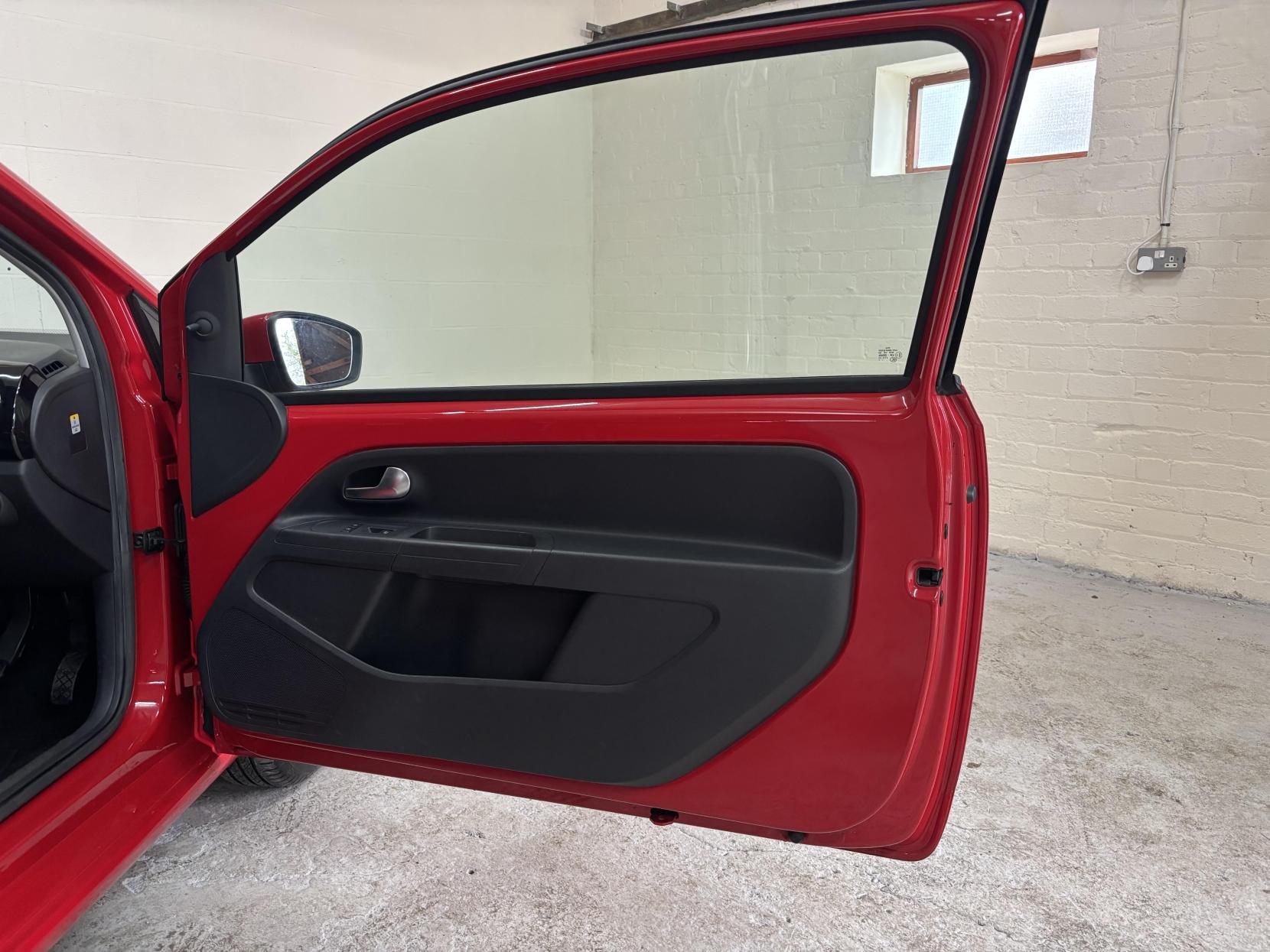 Volkswagen up! 1.0 Move up! Hatchback 3dr Petrol Manual Euro 5 (60 ps)