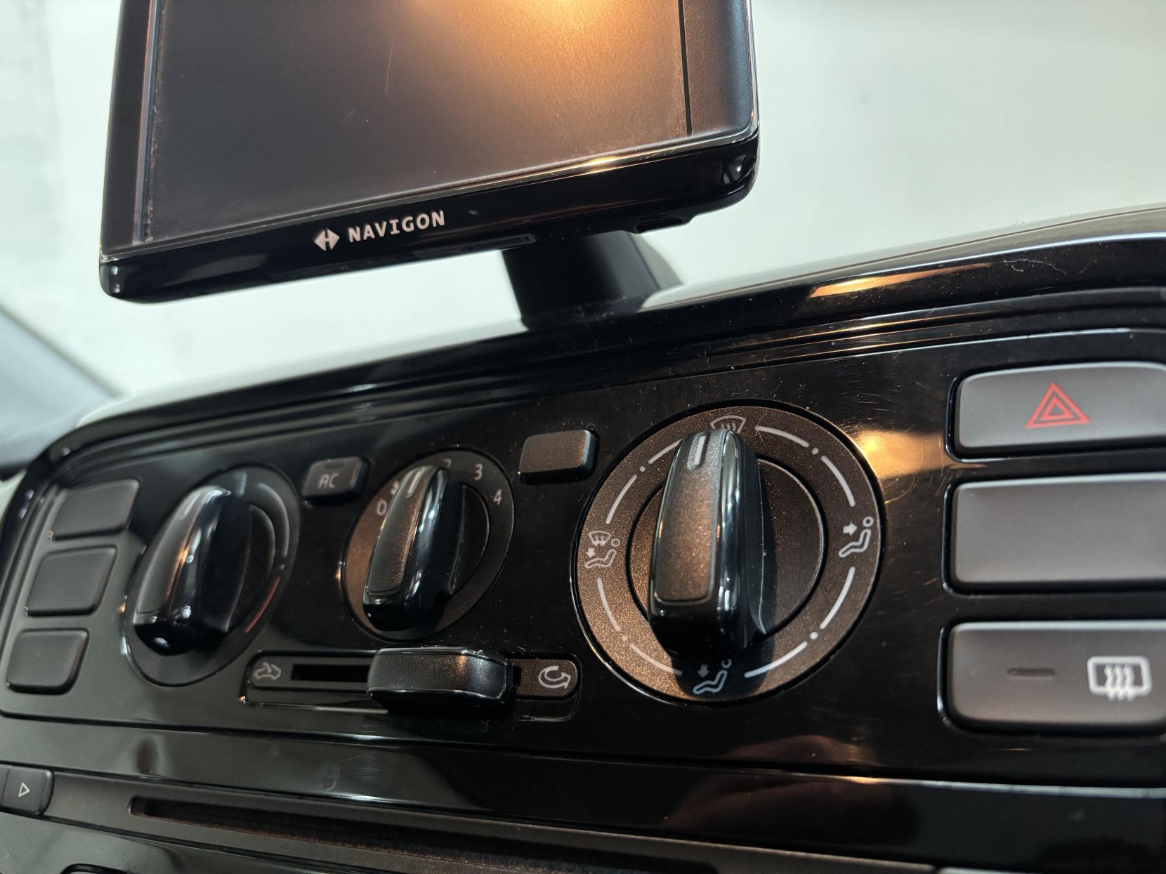 Volkswagen up! 1.0 Move up! Hatchback 3dr Petrol Manual Euro 5 (60 ps)