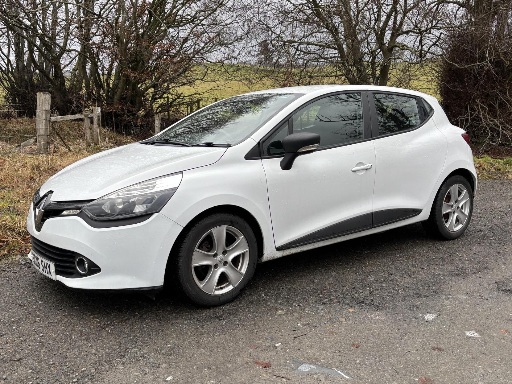 Renault Clio 1.2 16V Play Hatchback 5dr Petrol Manual Euro 6 (75 ps)