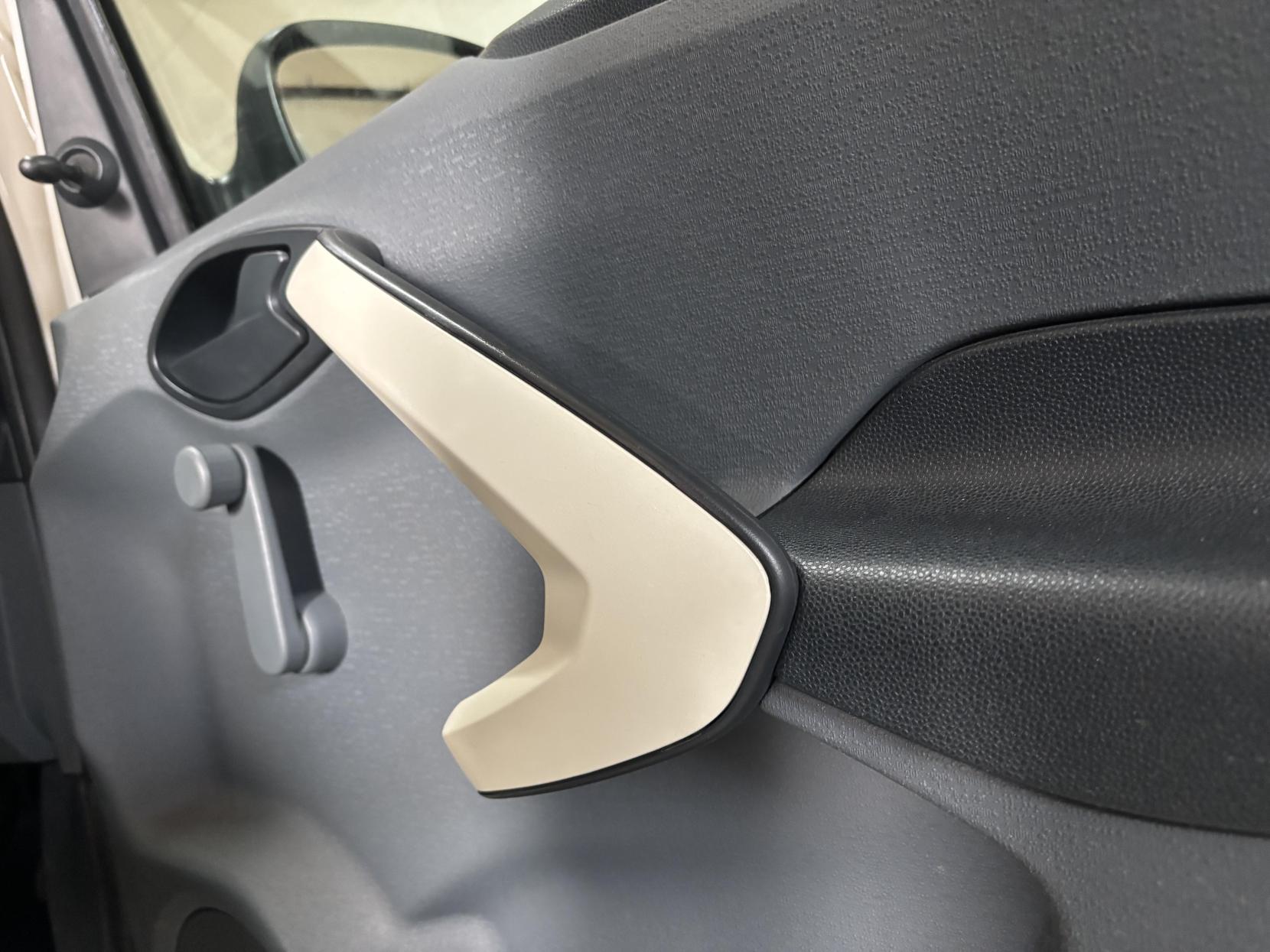 Ford Ka 1.2 Studio Hatchback 3dr Petrol Manual Euro 5 (69 ps)