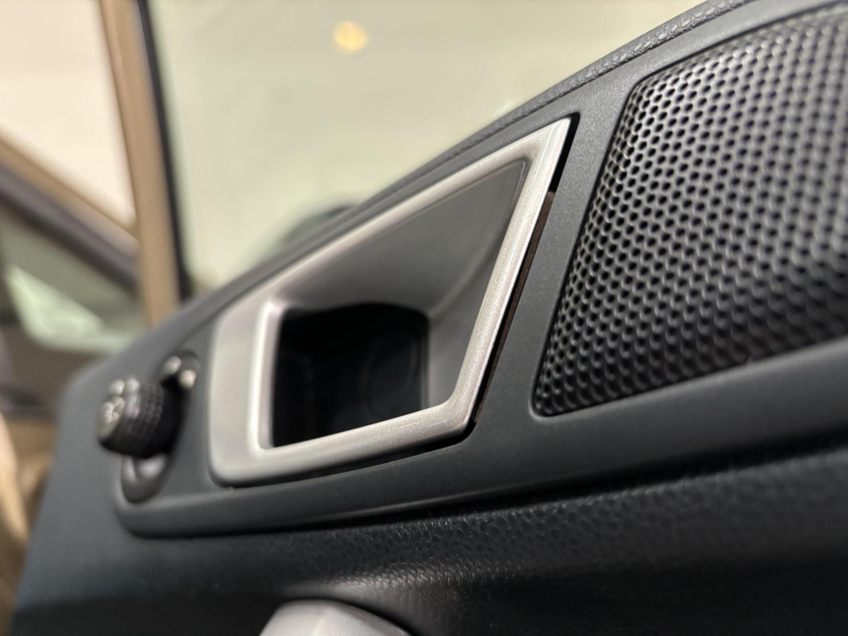 Ford Fiesta 1.4 TDCi Titanium Hatchback 5dr Diesel Manual (104 g/km, 69 bhp)