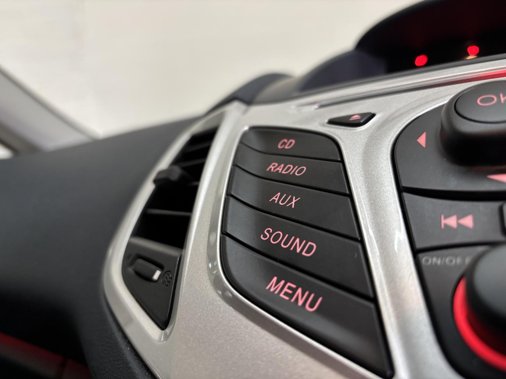 Ford Fiesta 1.4 TDCi Titanium Hatchback 5dr Diesel Manual (104 g/km, 69 bhp)