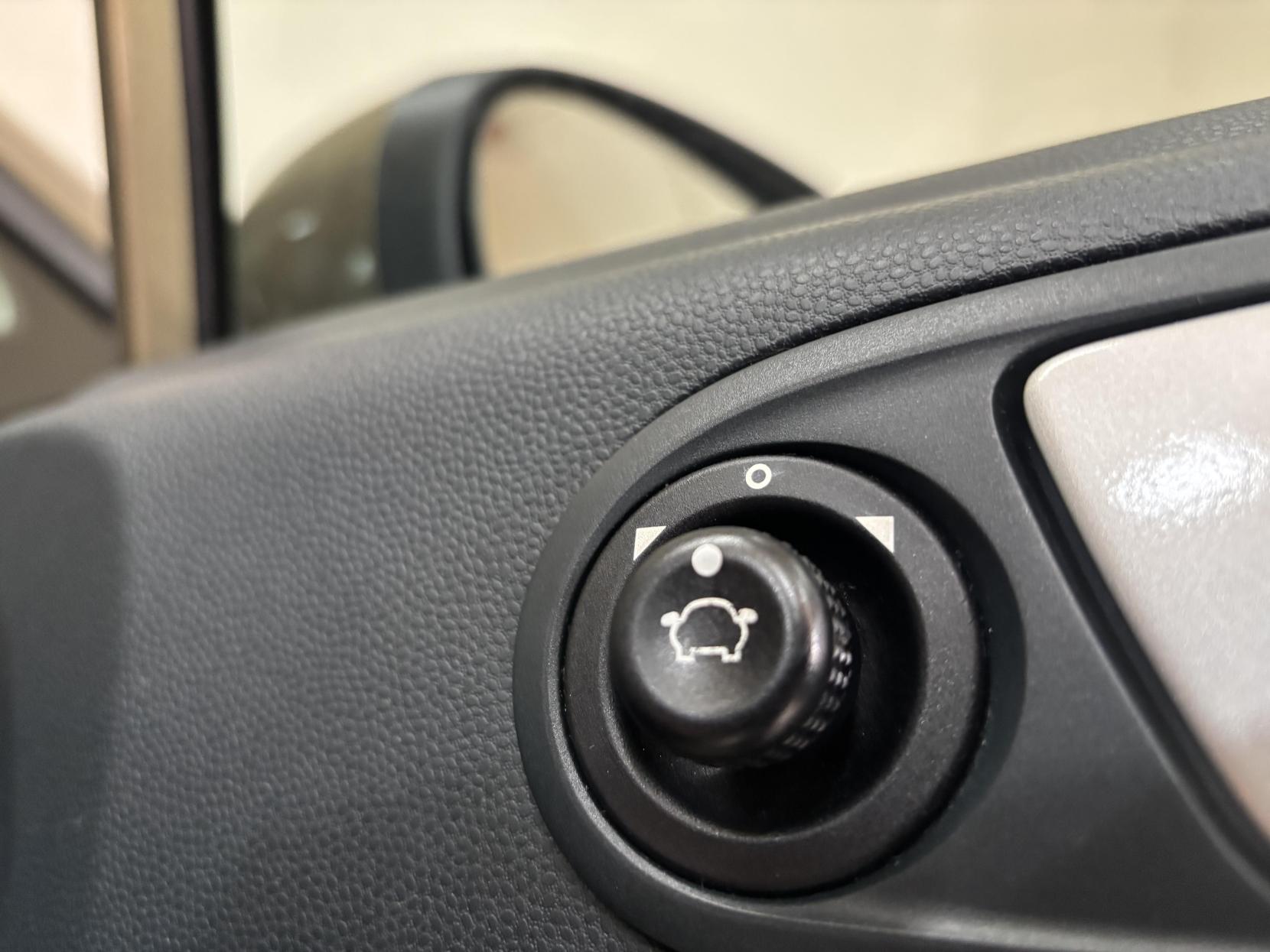 Ford Fiesta 1.4 TDCi Titanium Hatchback 5dr Diesel Manual (104 g/km, 69 bhp)