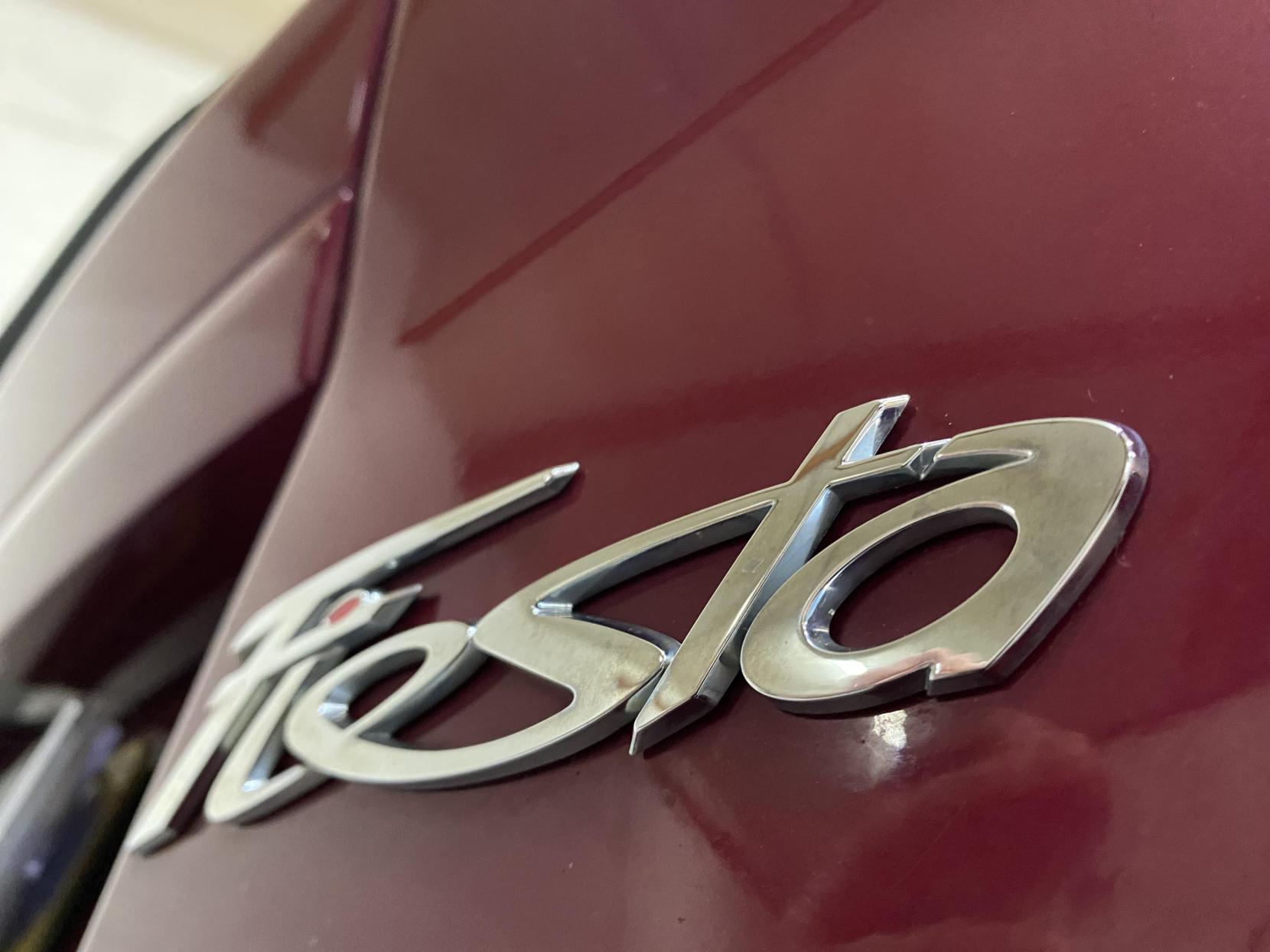 Ford Fiesta 1.25 Zetec Hatchback 5dr Petrol Manual Euro 5 (82 ps)