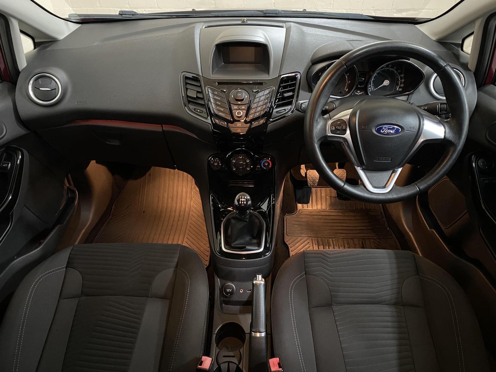 Ford Fiesta 1.25 Zetec Hatchback 5dr Petrol Manual Euro 5 (82 ps)