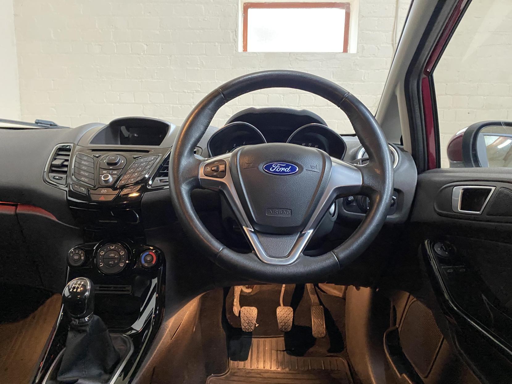 Ford Fiesta 1.25 Zetec Hatchback 5dr Petrol Manual Euro 5 (82 ps)