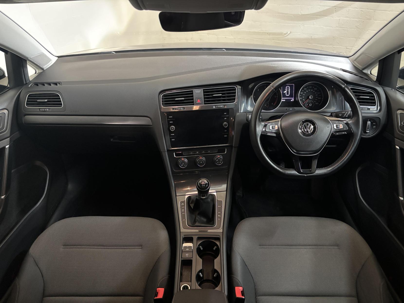 Volkswagen Golf 1.6 TDI SE Nav Estate 5dr Diesel Manual Euro 6 (s/s) (115 ps)