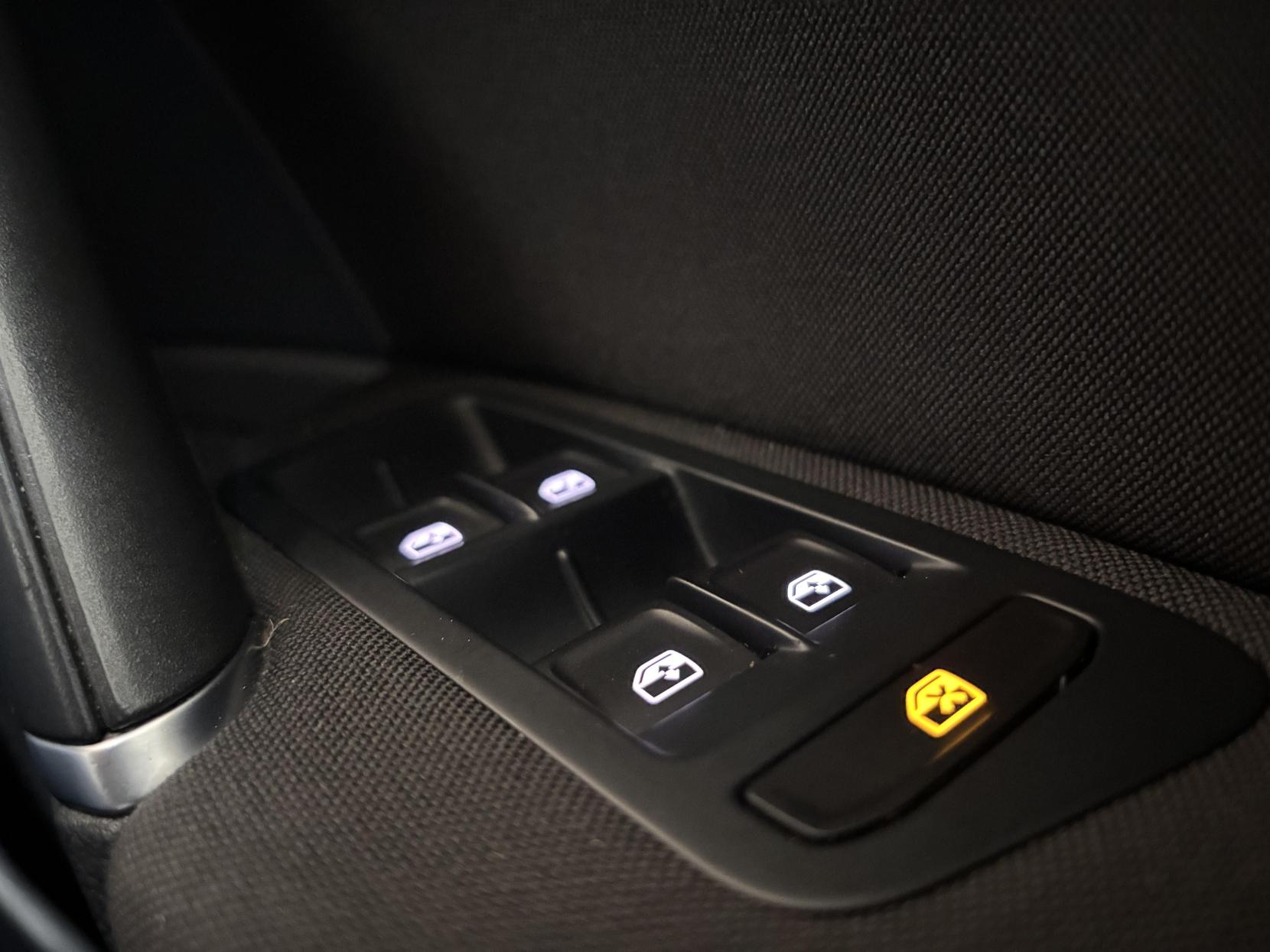 Volkswagen Golf 1.6 TDI SE Nav Estate 5dr Diesel Manual Euro 6 (s/s) (115 ps)