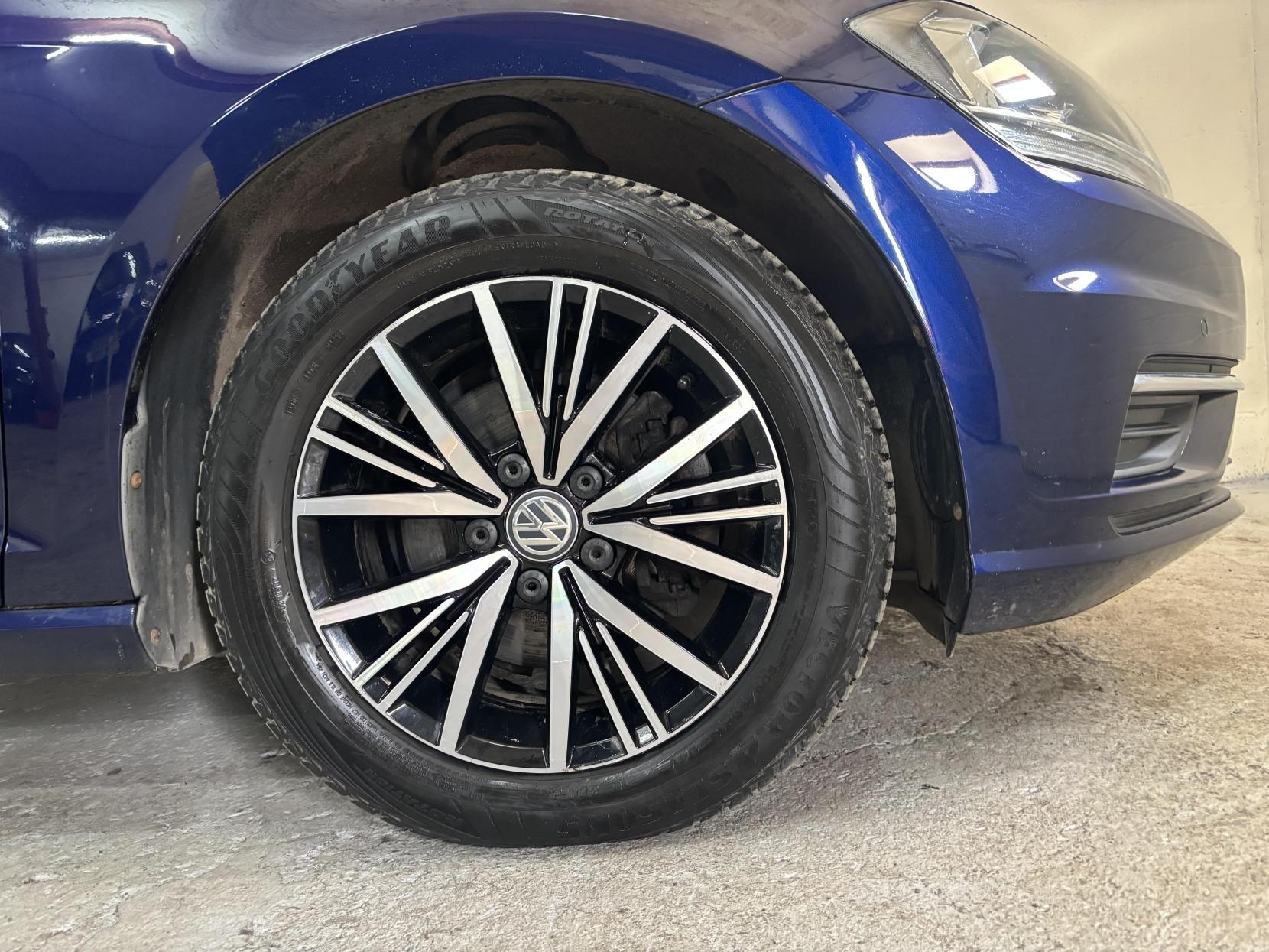 Volkswagen Golf 1.6 TDI SE Nav Estate 5dr Diesel Manual Euro 6 (s/s) (115 ps)