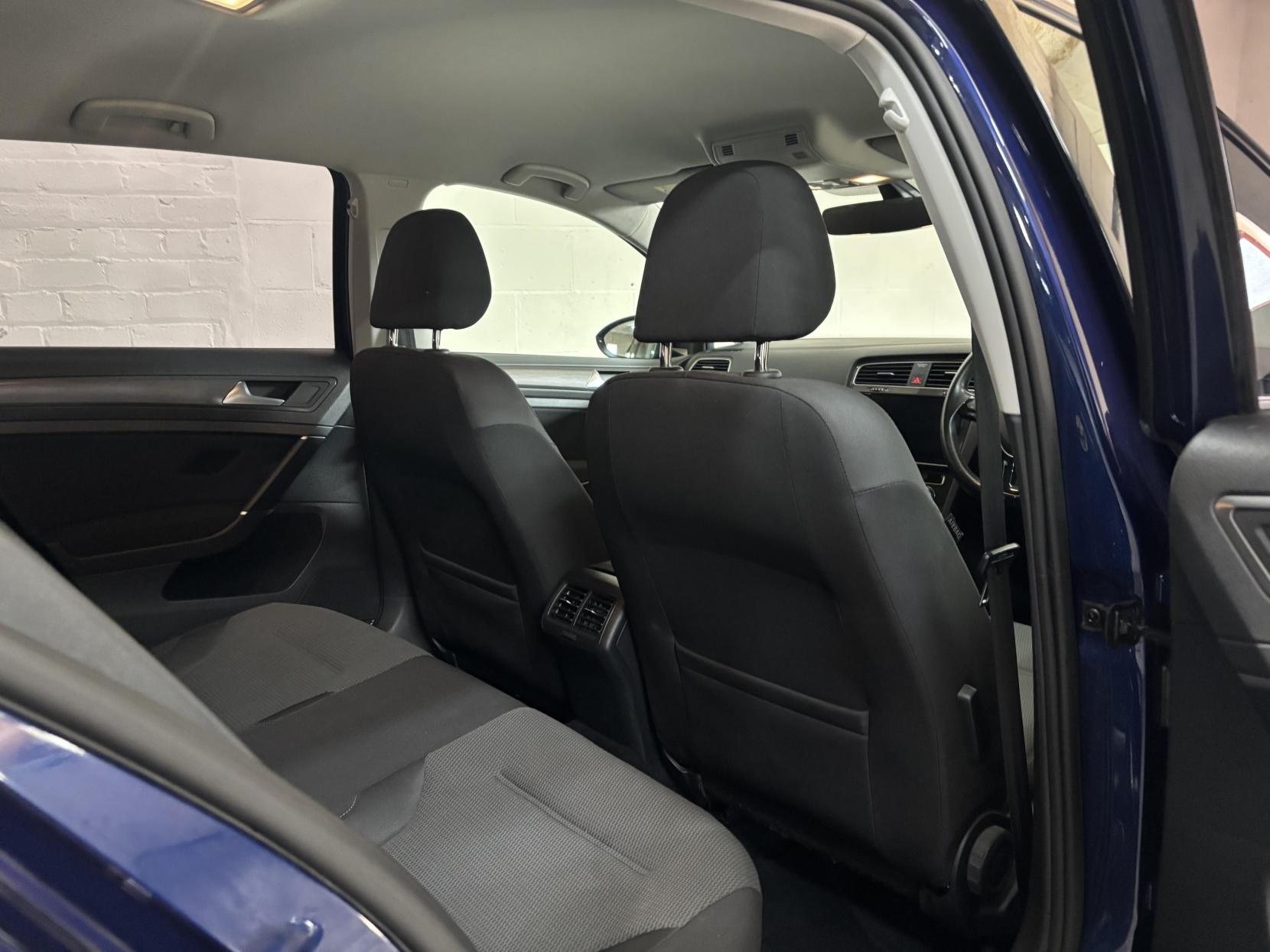 Volkswagen Golf 1.6 TDI SE Nav Estate 5dr Diesel Manual Euro 6 (s/s) (115 ps)