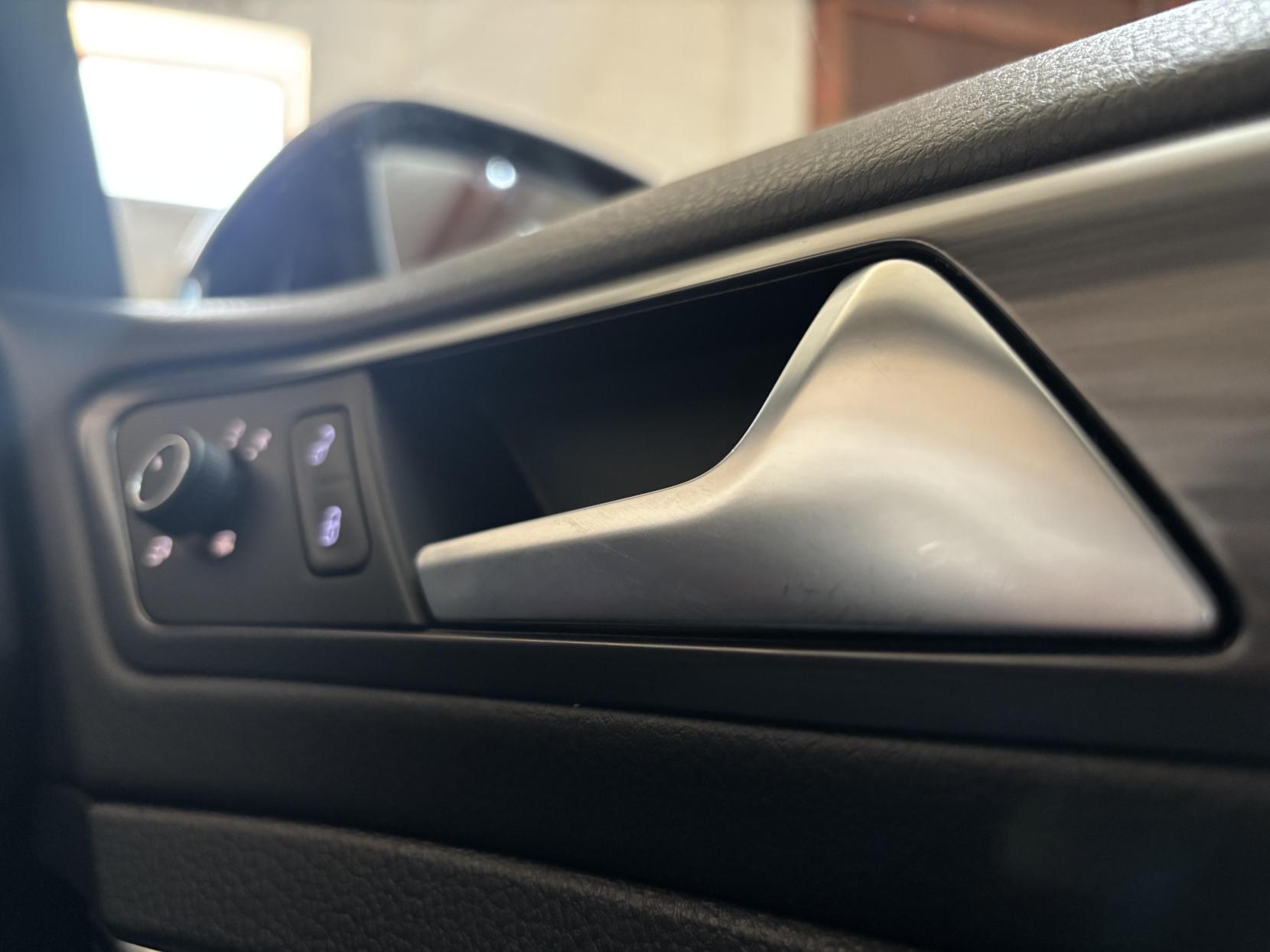 Volkswagen Golf 1.6 TDI SE Nav Estate 5dr Diesel Manual Euro 6 (s/s) (115 ps)