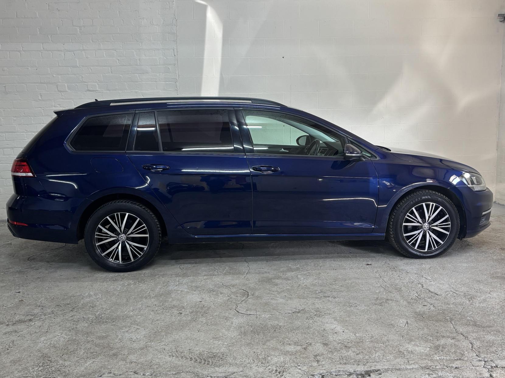 Volkswagen Golf 1.6 TDI SE Nav Estate 5dr Diesel Manual Euro 6 (s/s) (115 ps)