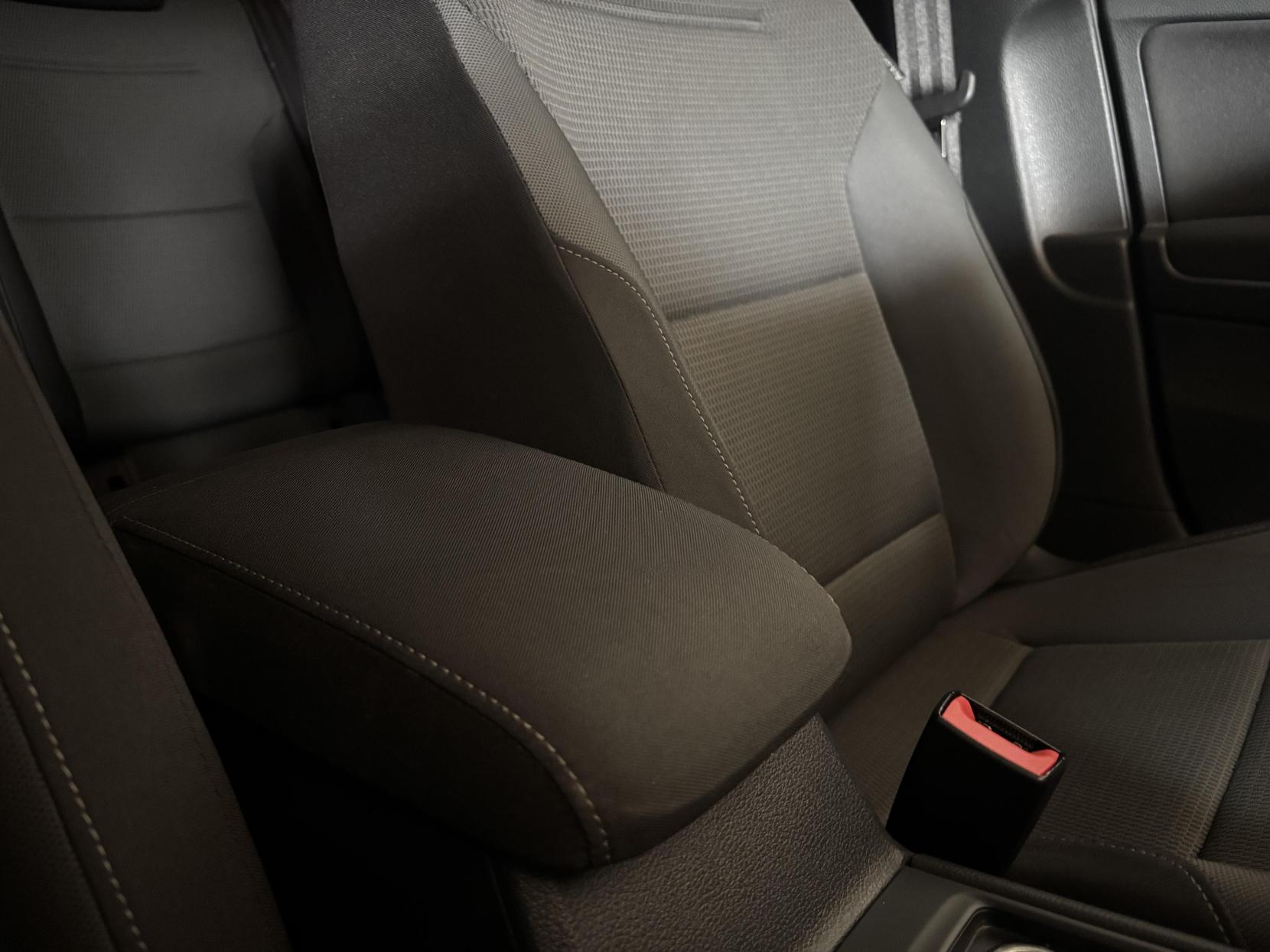 Volkswagen Golf 1.6 TDI SE Nav Estate 5dr Diesel Manual Euro 6 (s/s) (115 ps)