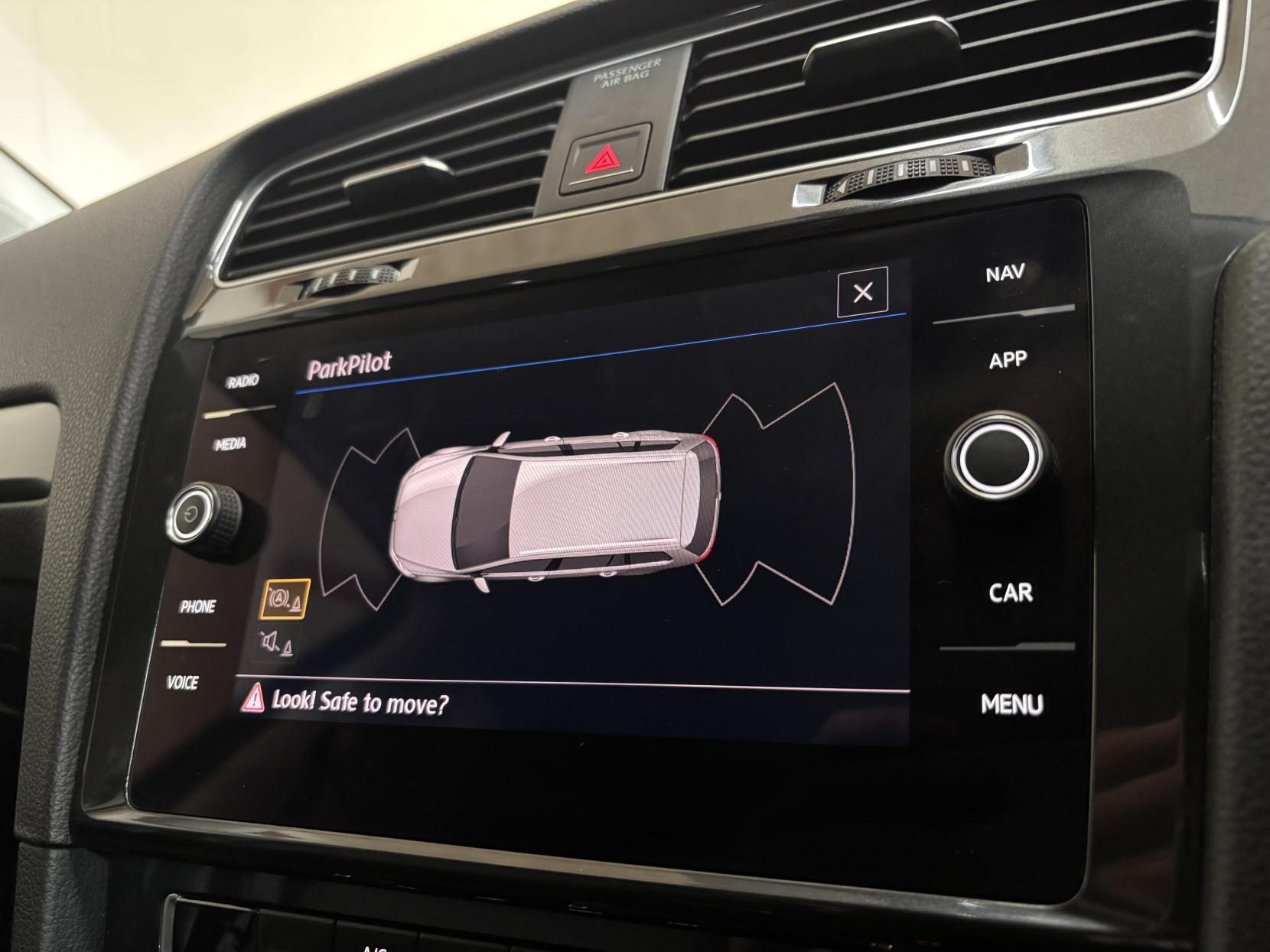 Volkswagen Golf 1.6 TDI SE Nav Estate 5dr Diesel Manual Euro 6 (s/s) (115 ps)