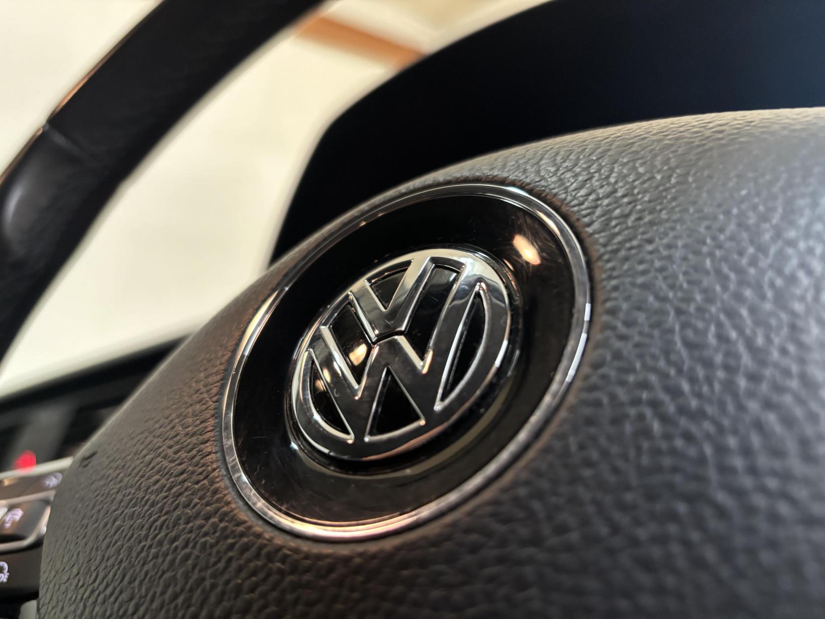 Volkswagen Golf 1.6 TDI SE Nav Estate 5dr Diesel Manual Euro 6 (s/s) (115 ps)