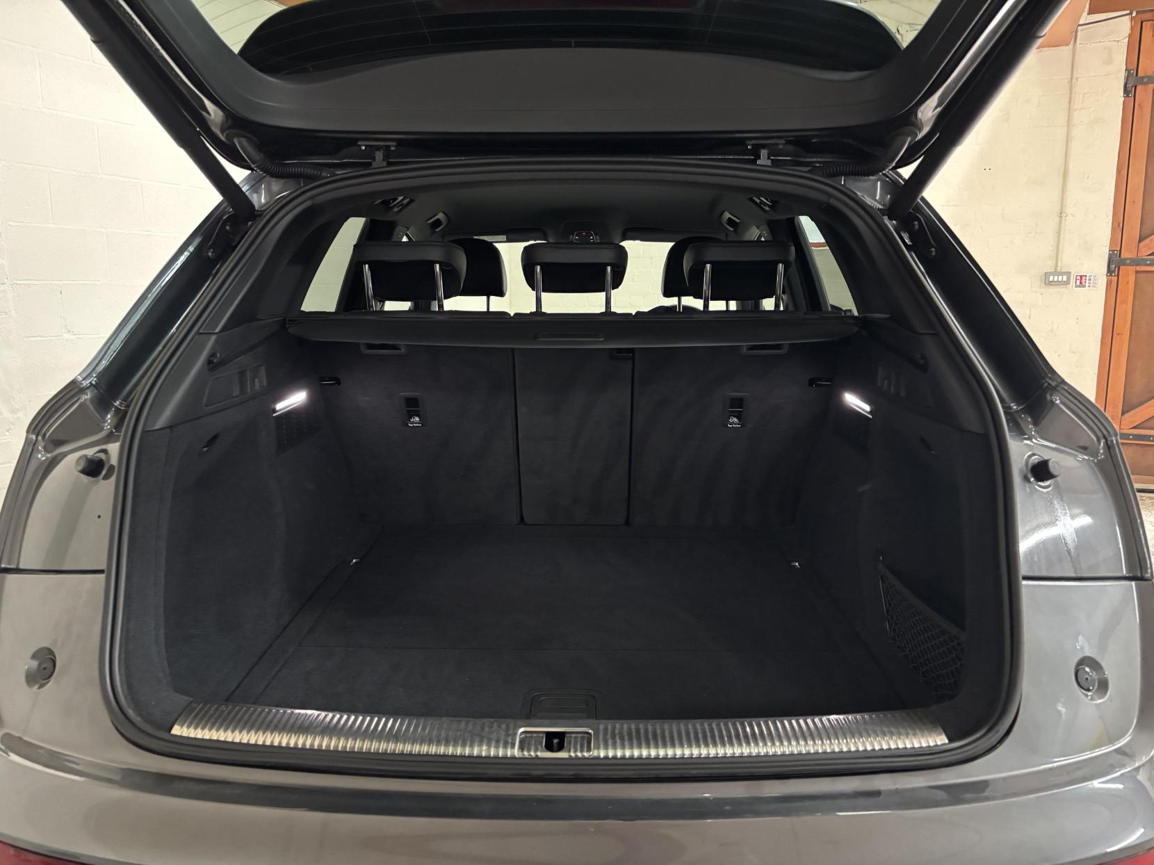 Audi Q5 2.0 TDI S line SUV 5dr Diesel S Tronic quattro Euro 6 (s/s) (190 ps)