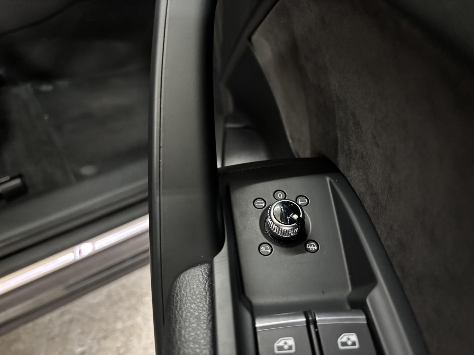 Audi Q5 2.0 TDI S line SUV 5dr Diesel S Tronic quattro Euro 6 (s/s) (190 ps)