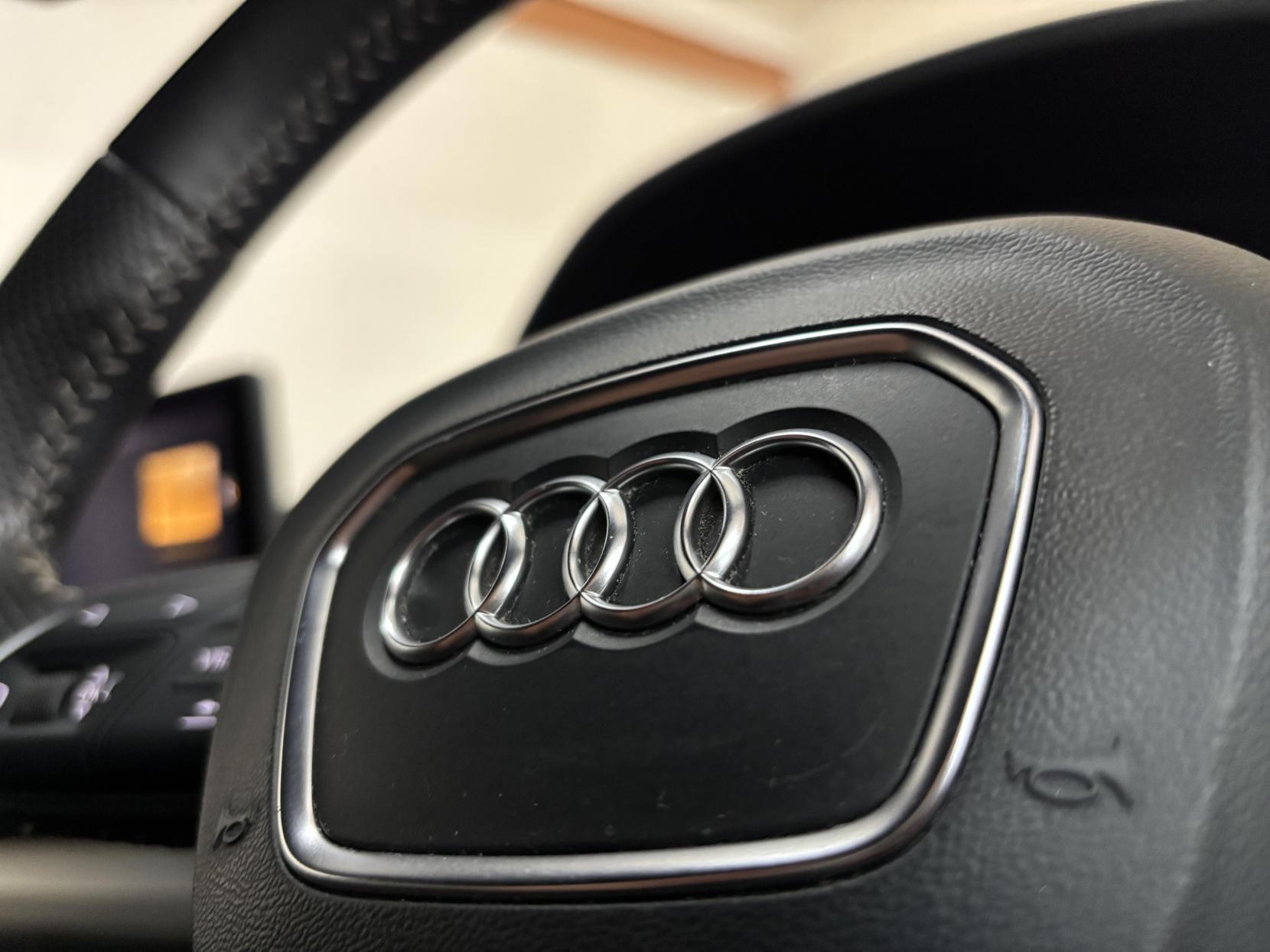 Audi Q5 2.0 TDI S line SUV 5dr Diesel S Tronic quattro Euro 6 (s/s) (190 ps)