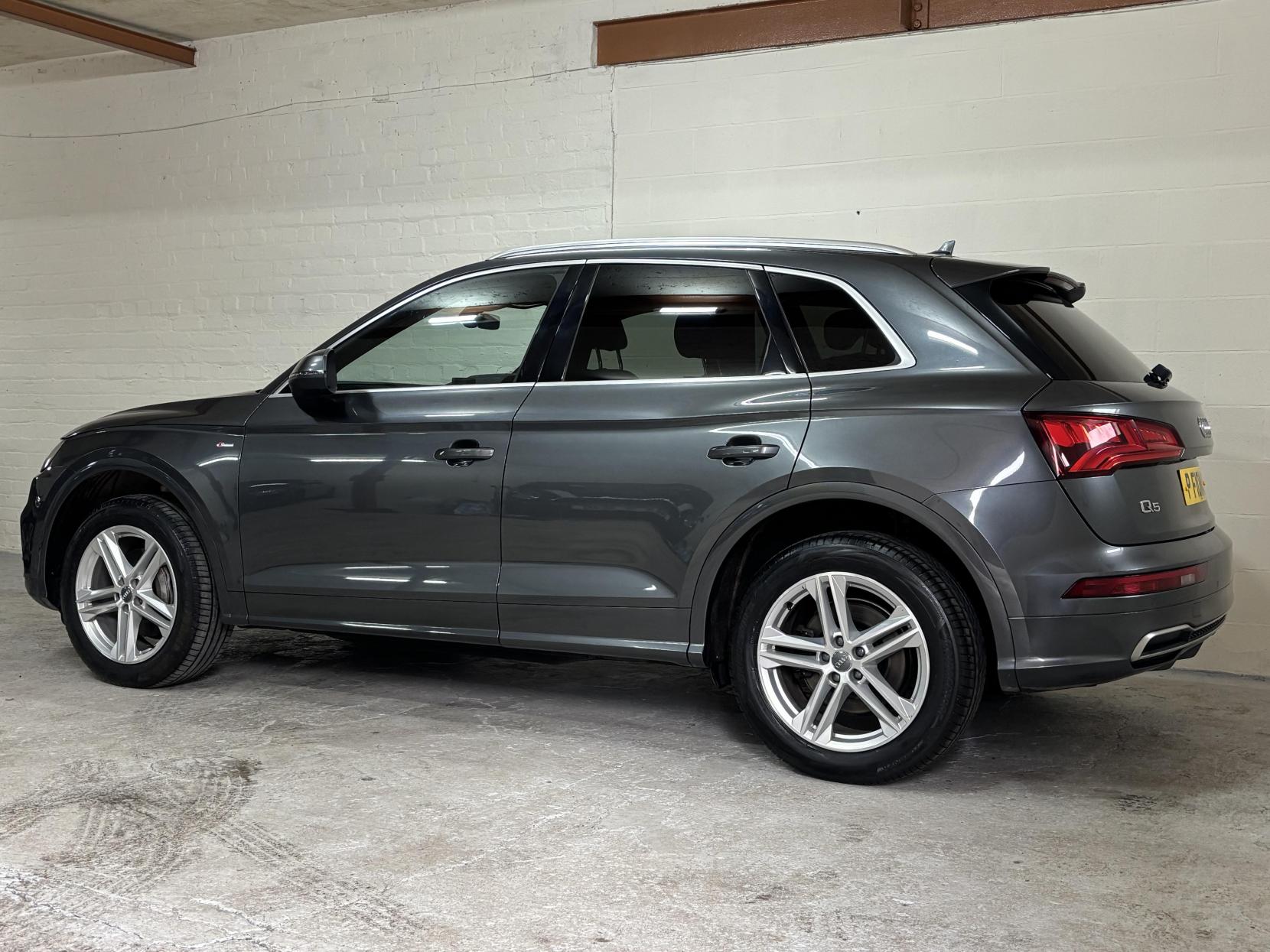 Audi Q5 2.0 TDI S line SUV 5dr Diesel S Tronic quattro Euro 6 (s/s) (190 ps)