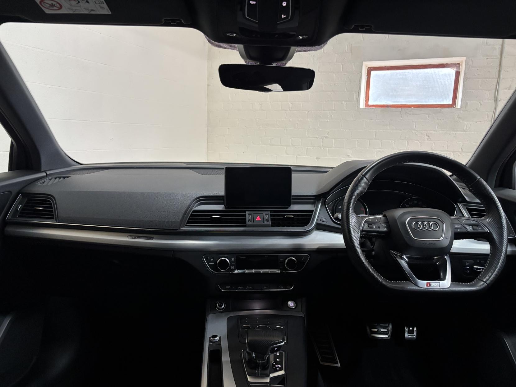 Audi Q5 2.0 TDI S line SUV 5dr Diesel S Tronic quattro Euro 6 (s/s) (190 ps)