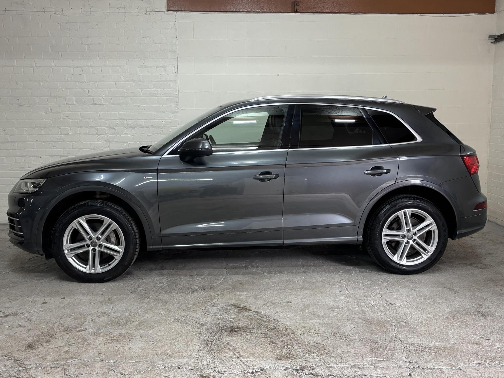 Audi Q5 2.0 TDI S line SUV 5dr Diesel S Tronic quattro Euro 6 (s/s) (190 ps)