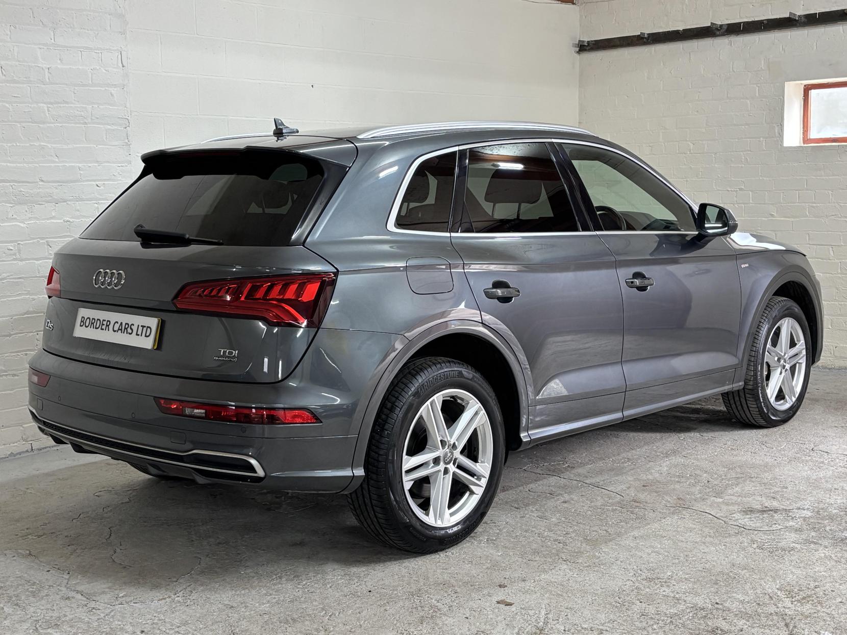 Audi Q5 2.0 TDI S line SUV 5dr Diesel S Tronic quattro Euro 6 (s/s) (190 ps)