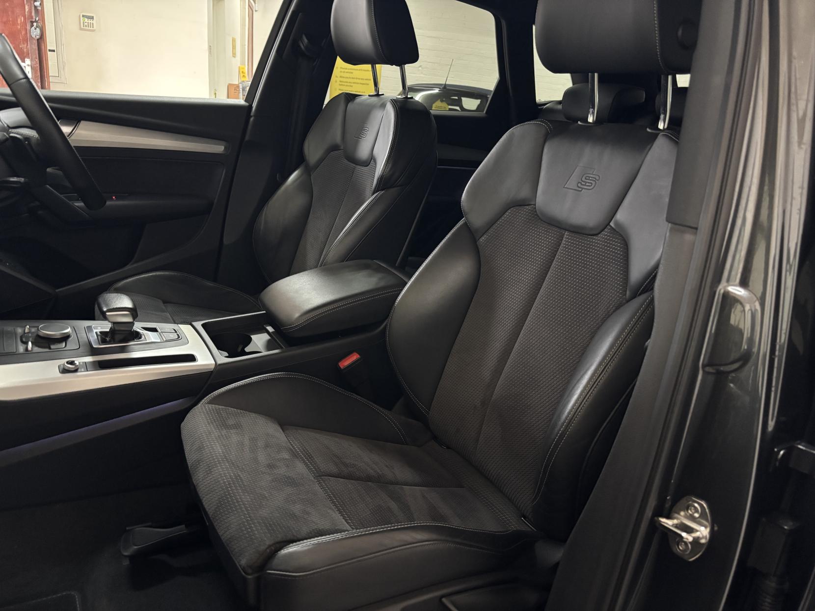 Audi Q5 2.0 TDI S line SUV 5dr Diesel S Tronic quattro Euro 6 (s/s) (190 ps)