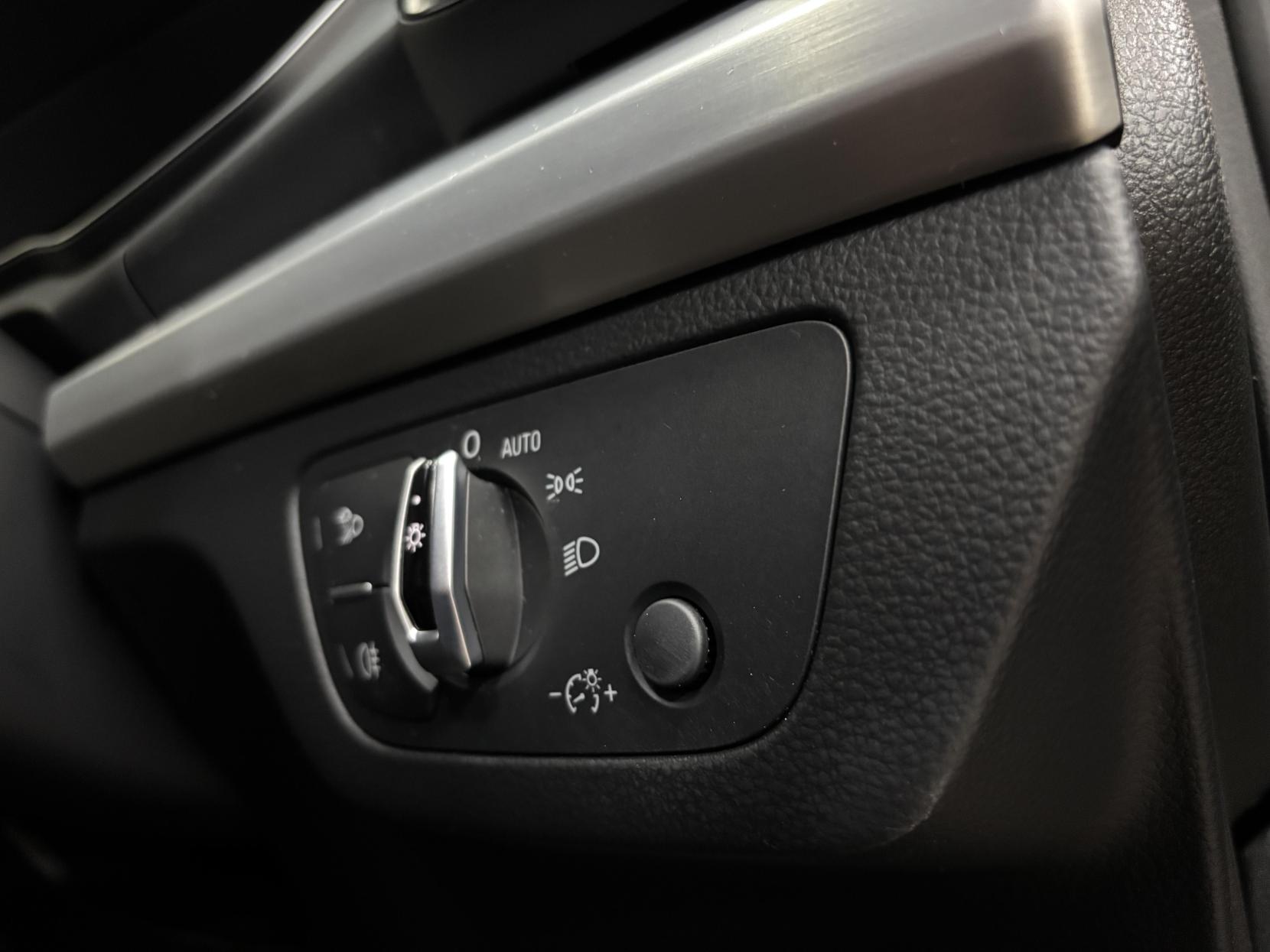 Audi Q5 2.0 TDI S line SUV 5dr Diesel S Tronic quattro Euro 6 (s/s) (190 ps)