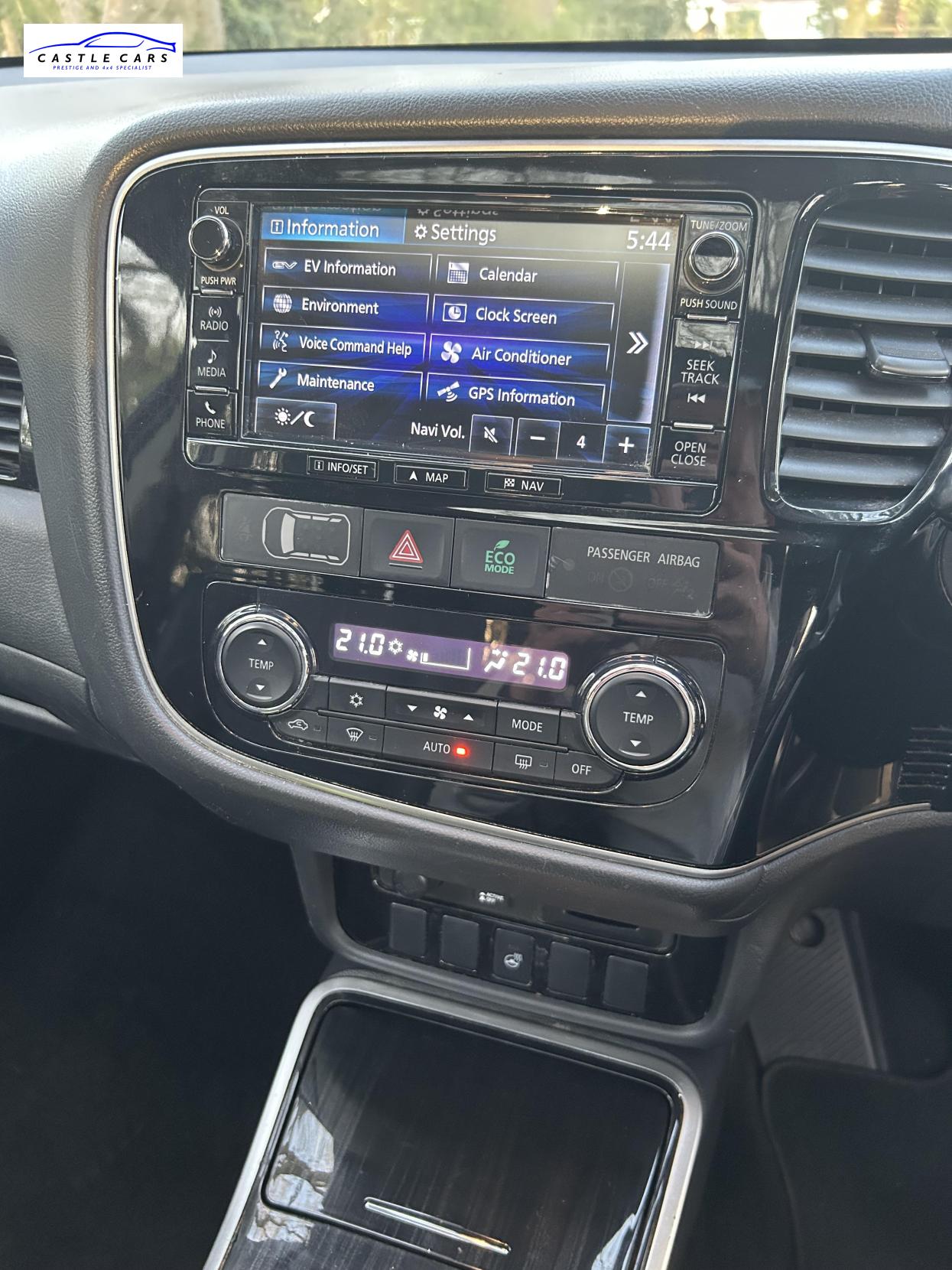 Mitsubishi Outlander 2.0h 12kWh GX4hs SUV 5dr Petrol Plug-in Hybrid CVT 4WD Euro 6 (s/s) (200 ps)