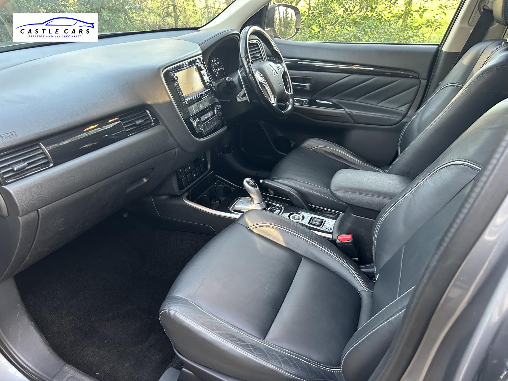 Mitsubishi Outlander 2.0h 12kWh GX4hs SUV 5dr Petrol Plug-in Hybrid CVT 4WD Euro 6 (s/s) (200 ps)