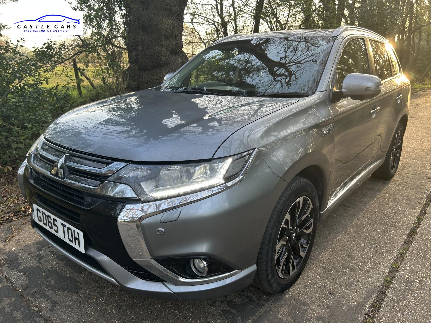 Mitsubishi Outlander 2.0h 12kWh GX4hs SUV 5dr Petrol Plug-in Hybrid CVT 4WD Euro 6 (s/s) (200 ps)