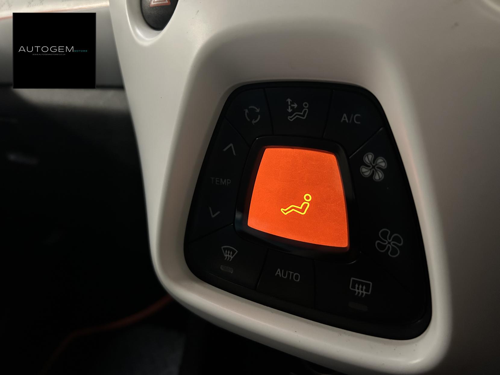 Peugeot 108 1.2 PureTech Roland Garros Top! 3dr Petrol Manual Euro 6 (82 ps)