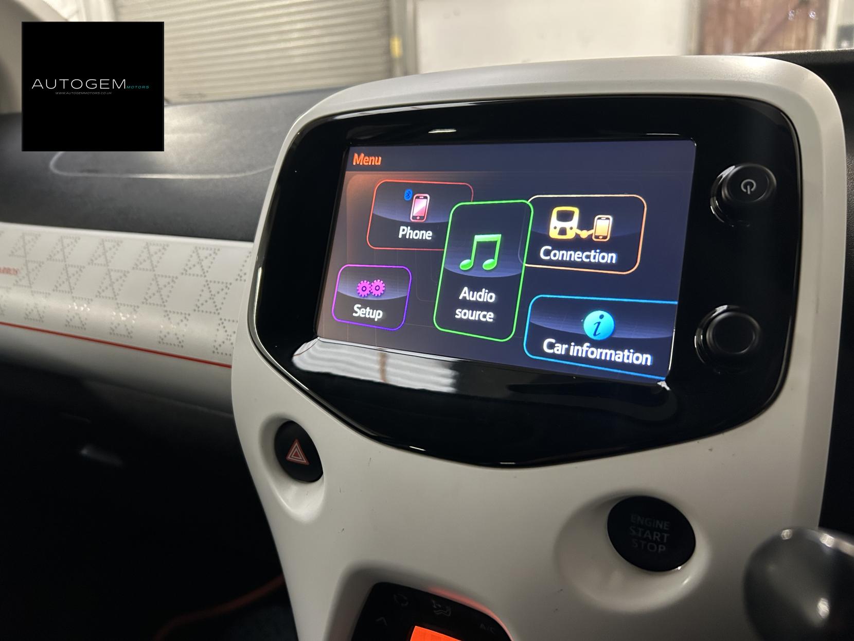 Peugeot 108 1.2 PureTech Roland Garros Top! 3dr Petrol Manual Euro 6 (82 ps)