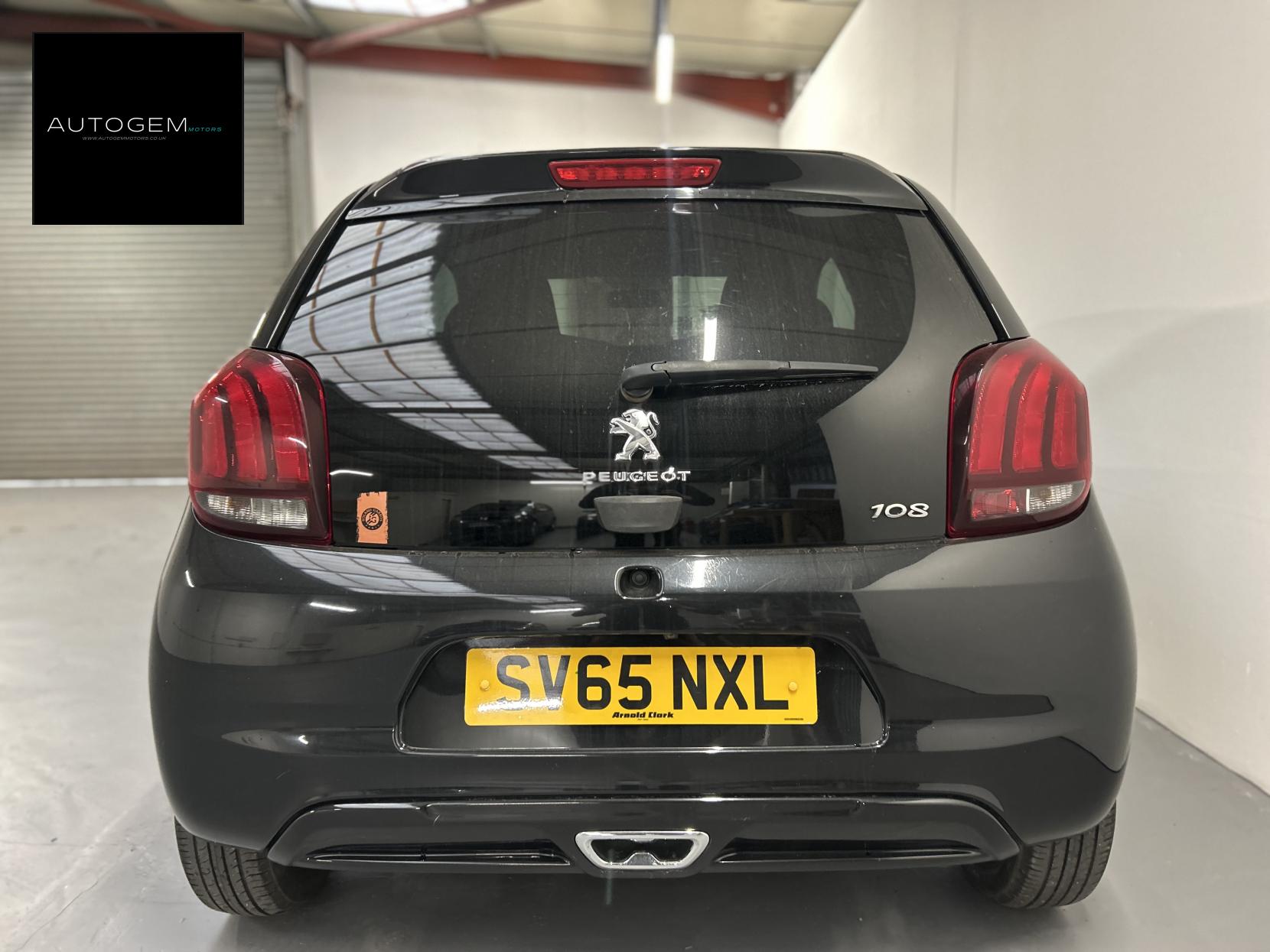 Peugeot 108 1.2 PureTech Roland Garros Top! 3dr Petrol Manual Euro 6 (82 ps)