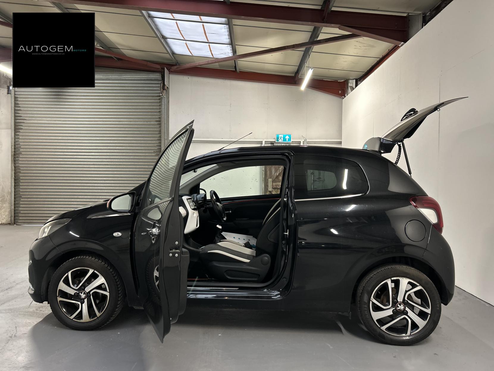Peugeot 108 1.2 PureTech Roland Garros Top! 3dr Petrol Manual Euro 6 (82 ps)